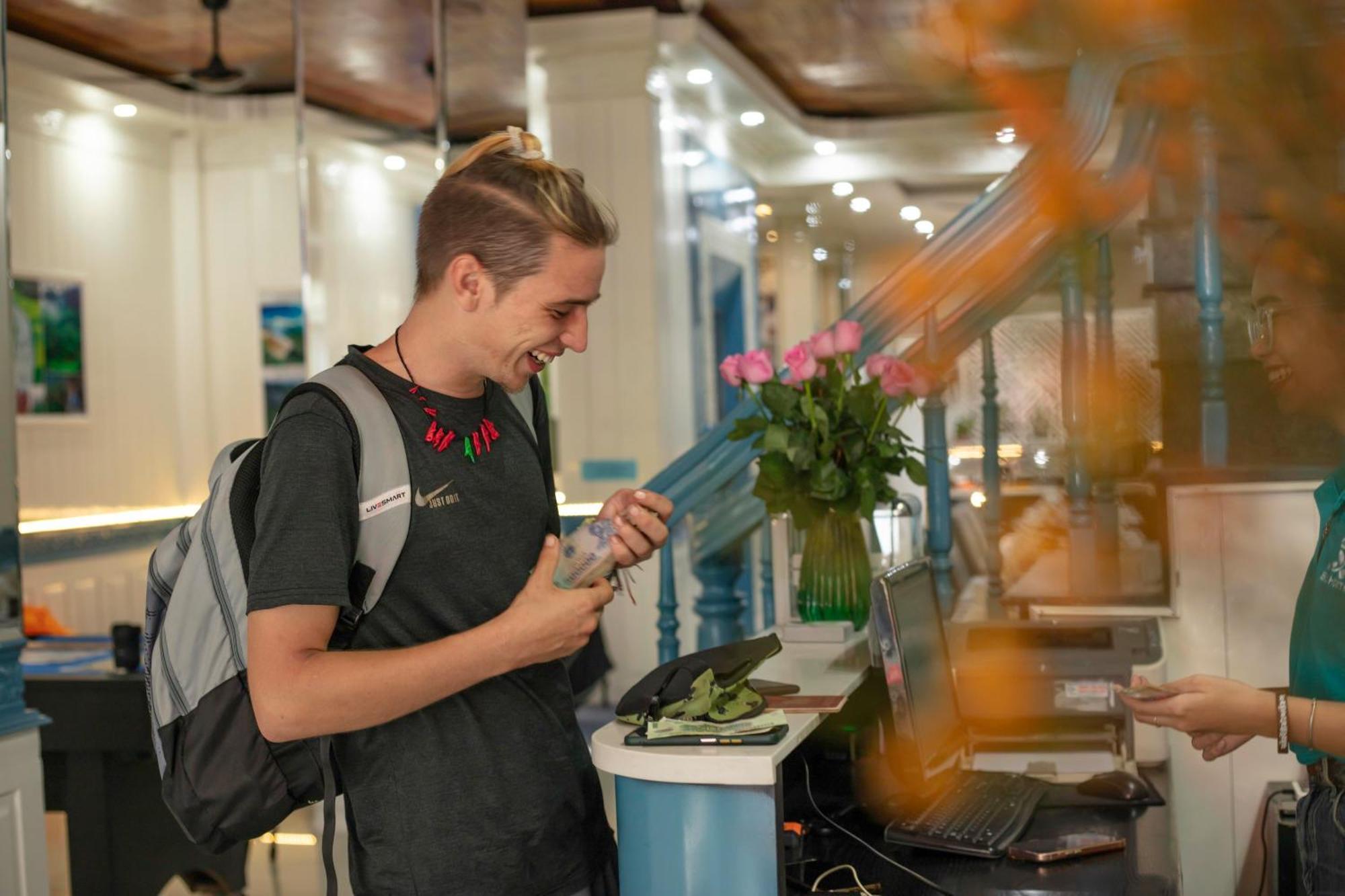 Hanoi Solo Hostel Eksteriør billede